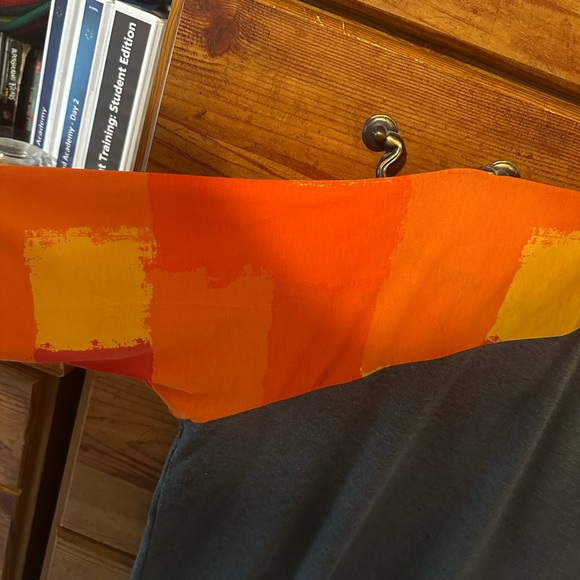 Irma Lularoe - Picture 2 of 3